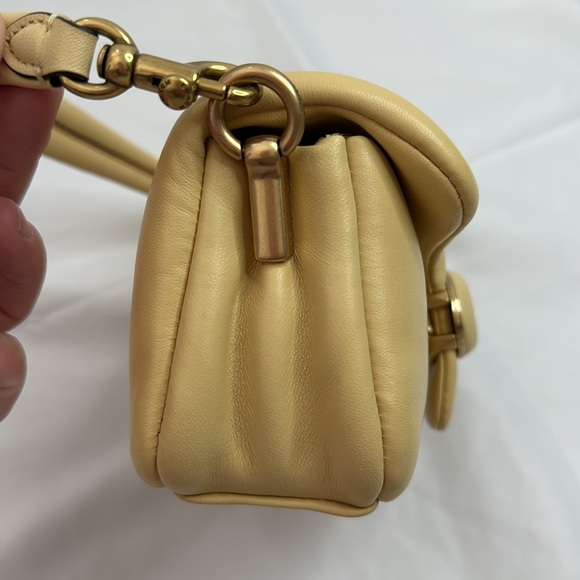 Coach pillow tabby 18 - Picture 2 of 10